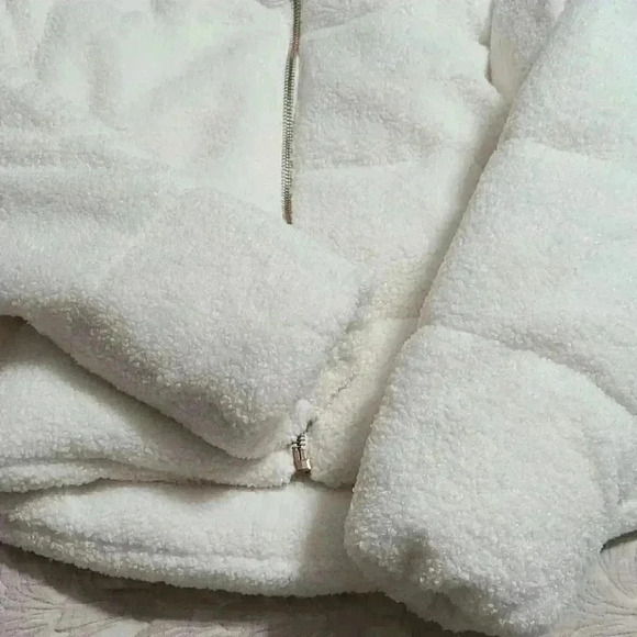 NEW IVORY TEDDY BEAR PUFFER COAT. JUICY CO… - Picture 10 of 16